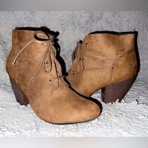 Heeled boots by Rampage
